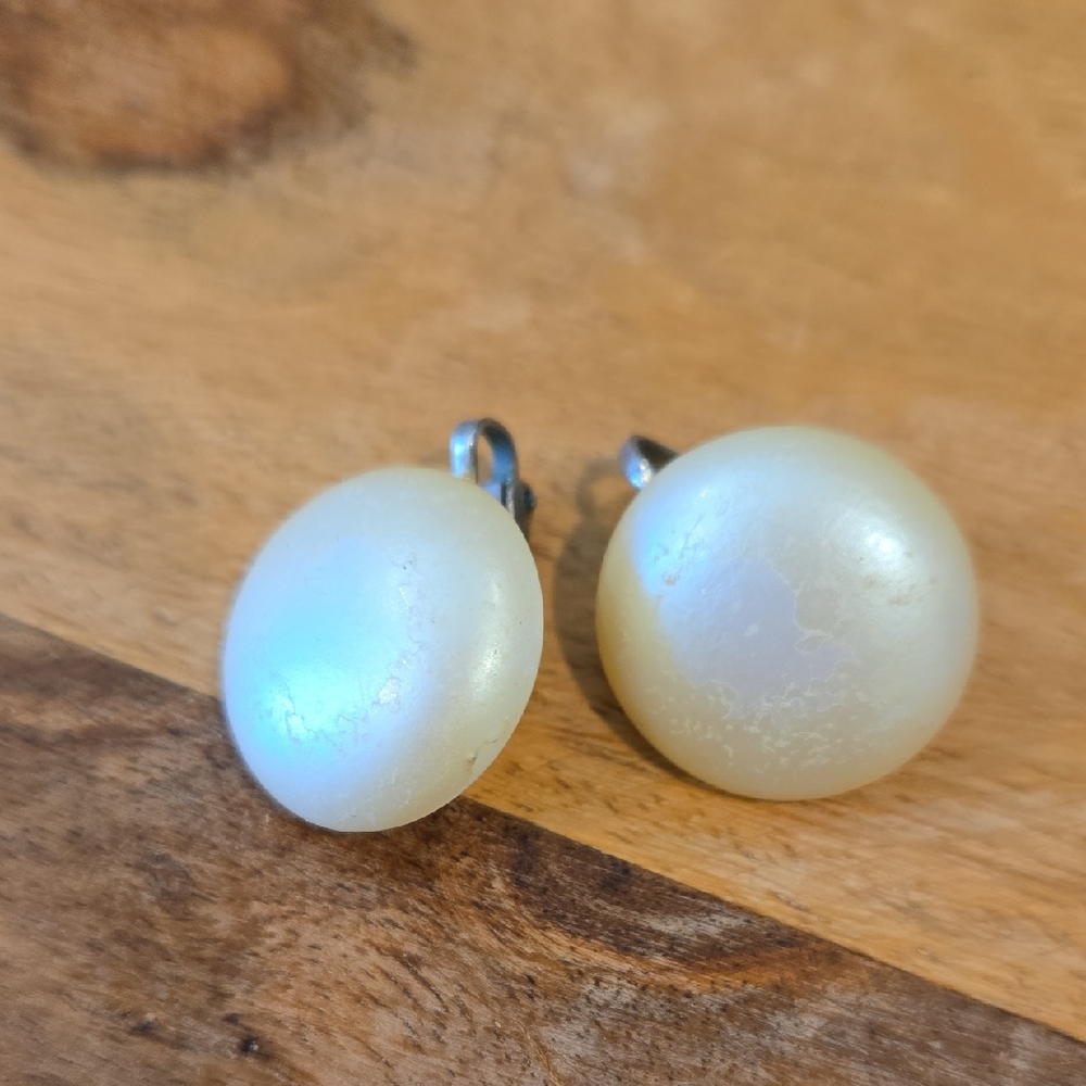 Vintage Elegant Faux Pearl Clip-On Earrings